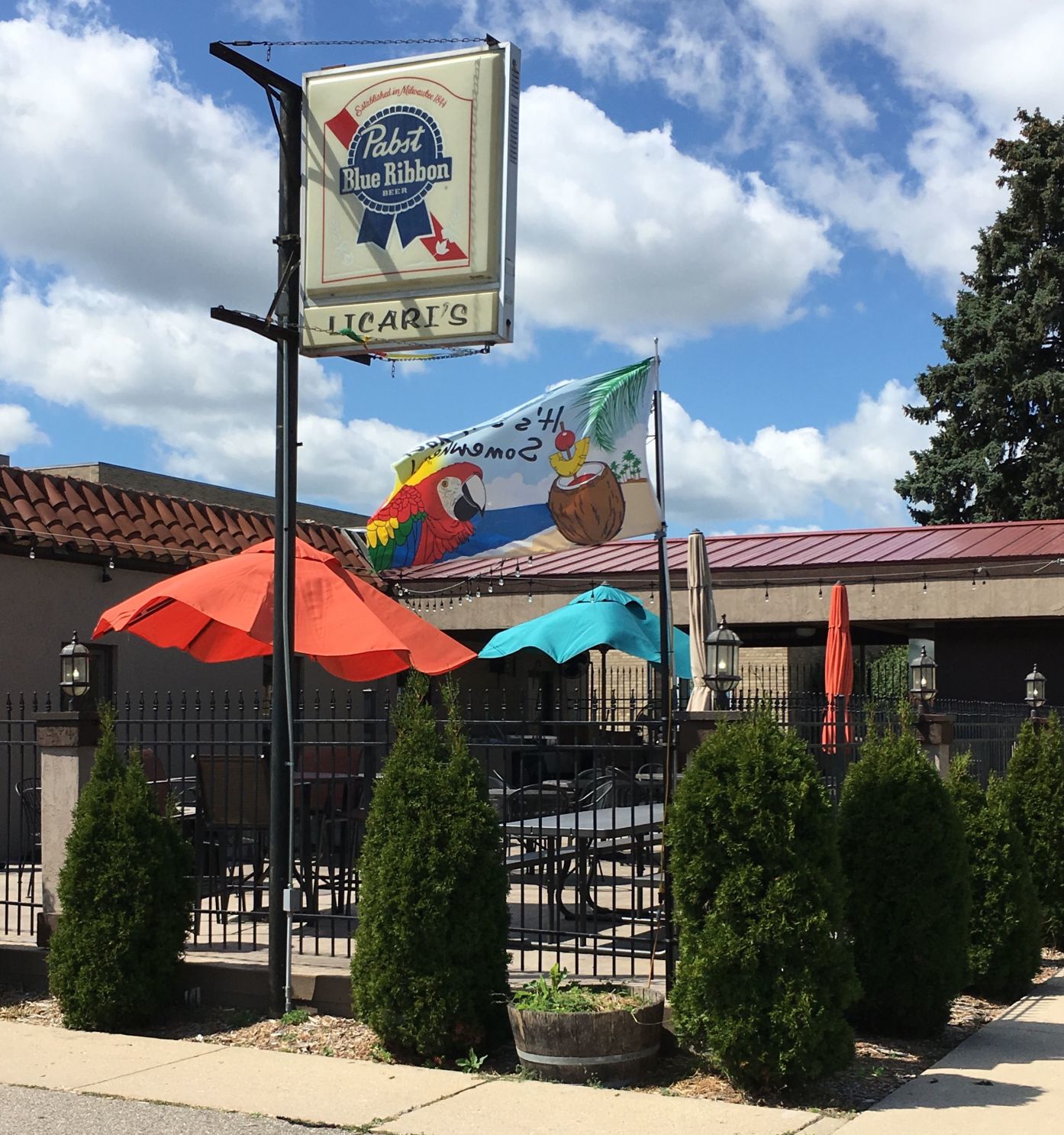 Licari's Tavern